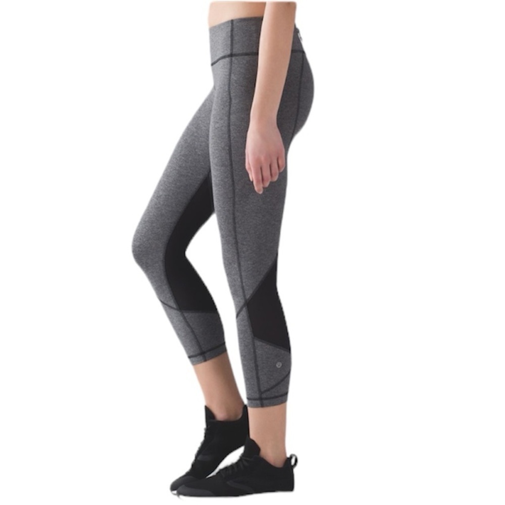 Lululemon Pace Rival Crop 22" in Heathered Black / Black Size 8